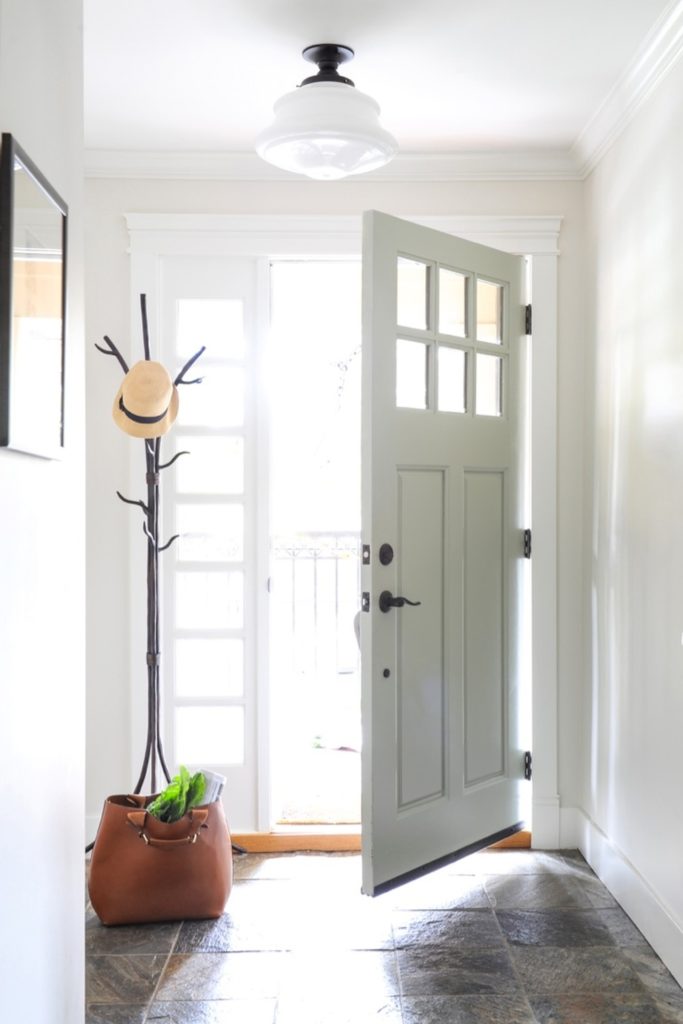 Read more about the article Your Functional Hallway Made Beautiful