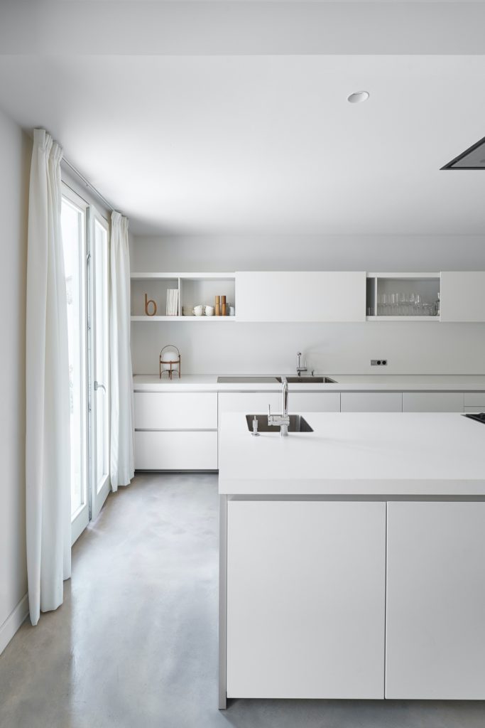 Read more about the article How to Add Charm and Character to Your White Kitchen – Part 2